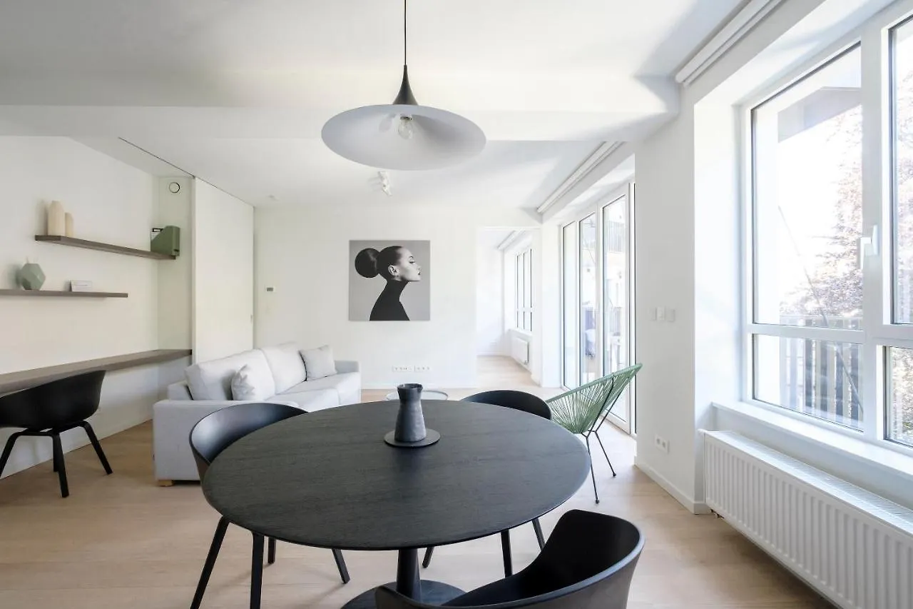 Lejlighed Nice 1 Bedroom With Balcony Avenue Louise Bruxelles