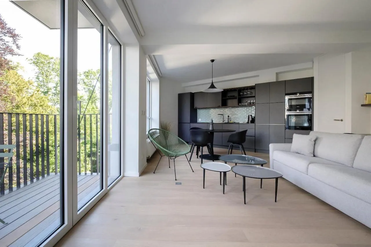 Nice 1 Bedroom With Balcony Avenue Louise Brussels