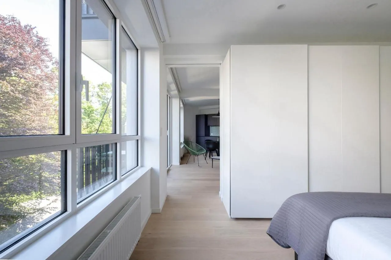 Nice 1 Bedroom With Balcony Avenue Louise Brussels 0*,